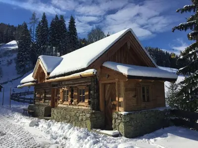 Oberprenner Zirbenhütte im Winter