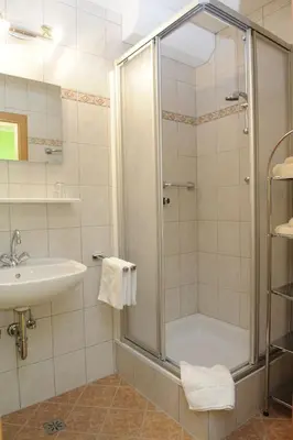 Ein Badezimmer in der Unterkunft Haus Sonnenschein Mariapfarr