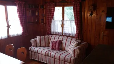 Ein Sitzbereich in der Unterkunft Kappacher Hütte