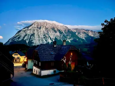 Ein allgemeiner Bergblick oder ein Berglick von der Ferienwohnung aus