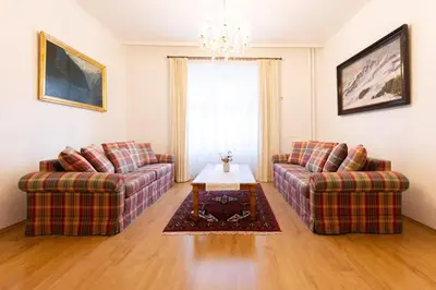 Ein Sitzbereich in der Unterkunft Villa Stephanie