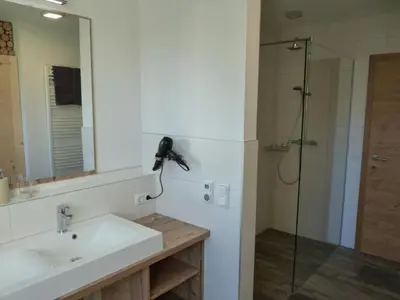 Ein Badezimmer in der Unterkunft Apartment Traunstein by Interhome