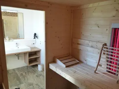 Ein Badezimmer in der Unterkunft Apartment Traunstein by Interhome