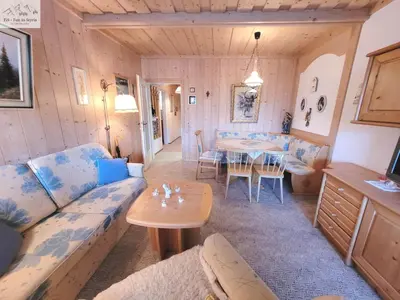 Ein Sitzbereich in der Unterkunft Apartment Anika by FiS - Fun in Styria