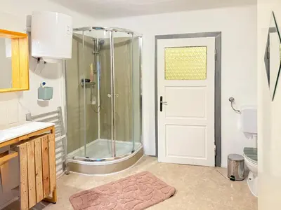 Ein Badezimmer in der Unterkunft Haus Bernstein Apartment 2