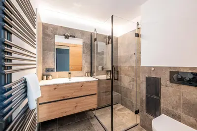 Ein Badezimmer in der Unterkunft Panorama 198 - Schladming Tiny House - by myNests