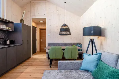 Ein Sitzbereich in der Unterkunft Panorama 198 - Schladming Tiny House - by myNests
