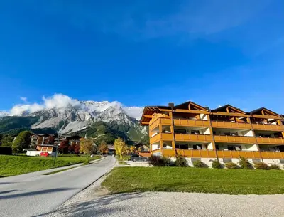 Ein allgemeiner Bergblick oder ein Berglick von der Ferienwohnung aus