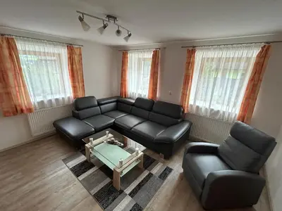 Ein Sitzbereich in der Unterkunft Ferienwohnung Mohr