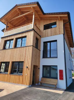 Das Gebäude in dem sich die Ferienwohnung befindet