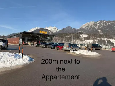 Ein allgemeiner Bergblick oder ein Berglick von der Ferienwohnung aus