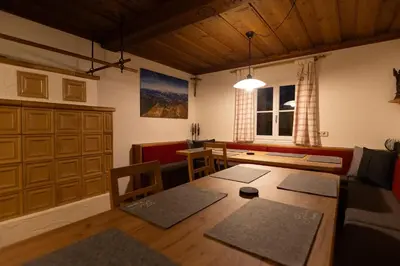 Ein Sitzbereich in der Unterkunft stoder1800 - Rückzug auf 1800m - by myNests
