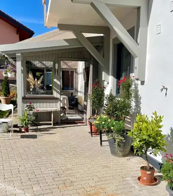 Ein Balkon oder eine Terrasse in der Unterkunft Gemütliches Zimmer im Herzen von Gröbming Küche und Bad zur Mitbenutzung