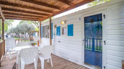 Ein Balkon oder eine Terrasse in der Unterkunft Camping Bella Austria - Maeva Vacansoleil