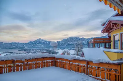 Ein allgemeiner Bergblick oder ein Berglick von des Hotels aus