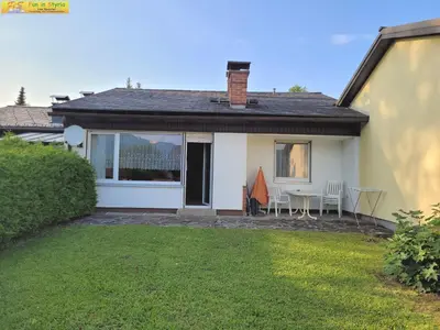 Ein Garten an der Unterkunft Bungalow Irmgard