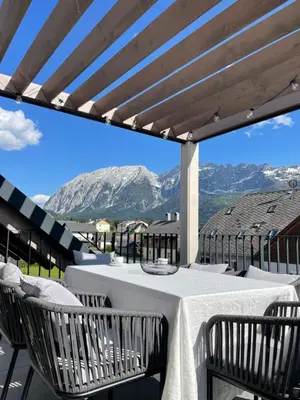 Ein allgemeiner Bergblick oder ein Berglick von der Ferienwohnung aus
