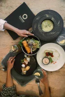 Essen im Hotel oder in der Nähe