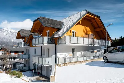Ein allgemeiner Bergblick oder ein Berglick von der Ferienwohnung aus