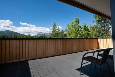 Ein allgemeiner Bergblick oder ein Berglick von der Ferienwohnung aus
