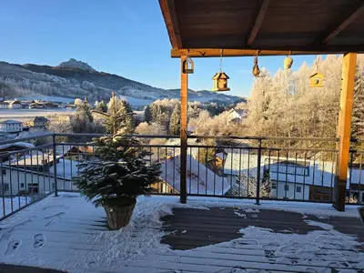 Ein allgemeiner Bergblick oder ein Berglick von der Ferienwohnung aus
