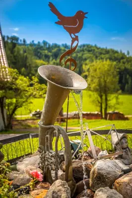 Ein Garten an der Unterkunft Bambichl Hoamat