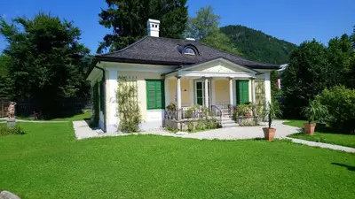 Ein Garten an der Unterkunft Rosenvilla - Musikerschlössl