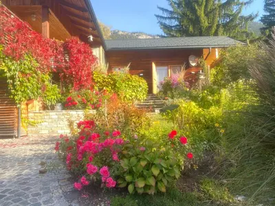 Ein Garten an der Unterkunft Ferienwohnung Wildrose