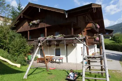 Ein allgemeiner Bergblick oder ein Berglick von der Ferienwohnung aus