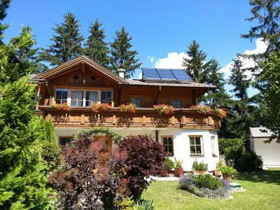 Ein Garten an der Unterkunft Landhaus Hinteregg Apartment