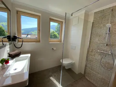 Ein Badezimmer in der Unterkunft Dachsteinblick