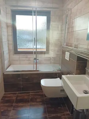 Ein Badezimmer in der Unterkunft Pension Savisalo