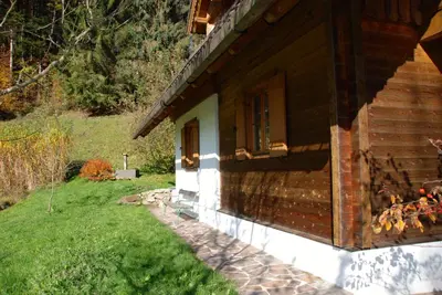 Ein Garten an der Unterkunft Landhaus Haselmoar