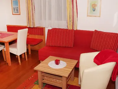 Ein Sitzbereich in der Unterkunft Apartment Dahoam-2 by Interhome