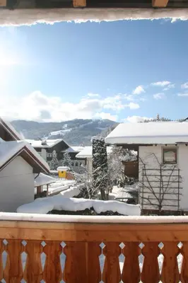 Ein allgemeiner Bergblick oder ein Berglick von der Ferienwohnung aus