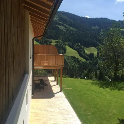 Ein allgemeiner Bergblick oder ein Berglick von der Ferienwohnung aus