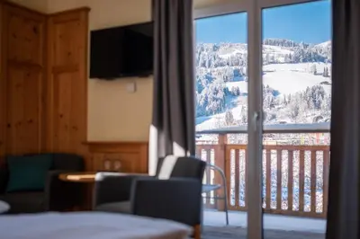 Ein allgemeiner Bergblick oder ein Berglick von der Pension aus