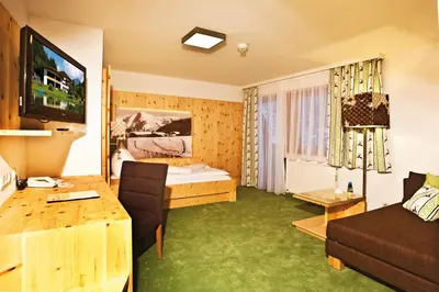 TV/Unterhaltungsangebot in der Unterkunft Landhotel Alpenhof Filzmoos