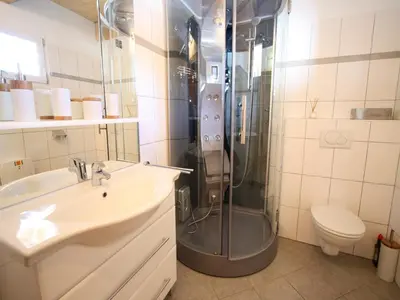 Ein Badezimmer in der Unterkunft Holzchalet nahe Skilift Hohentauern