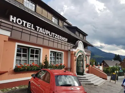 Ein allgemeiner Bergblick oder ein Berglick von des Hotels aus