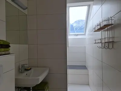 Ein Badezimmer in der Unterkunft Landhaus HALLSTATT FEELING - Apartment - Self Check-in