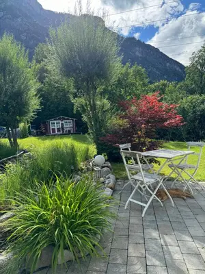 Ein allgemeiner Bergblick oder ein Berglick von der Ferienwohnung aus