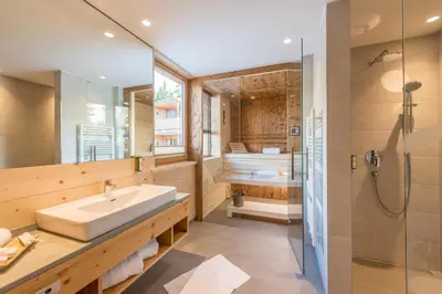 Ein Badezimmer in der Unterkunft Rittis Alpin Chalets Dachstein