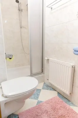 Ein Badezimmer in der Unterkunft Wohnung am See