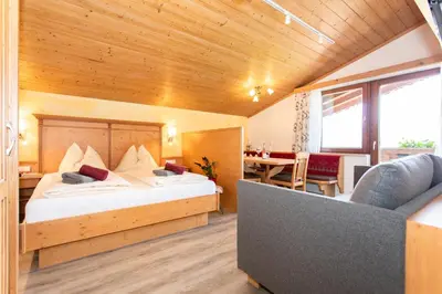Ein Bett oder Betten in einem Zimmer der Unterkunft Hinteraigengut