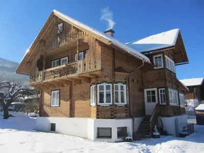 Das Gebäude in dem sich das Chalet befindet