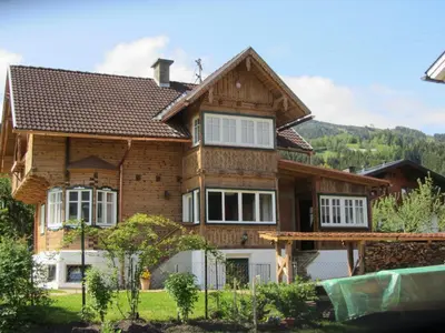 Das Gebäude in dem sich das Chalet befindet