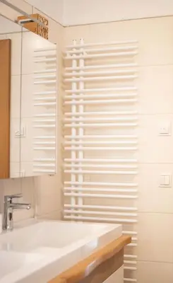 Ein Badezimmer in der Unterkunft Gästehaus Erika - by myNests