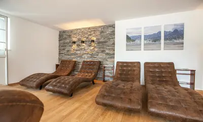 Ein Sitzbereich in der Unterkunft Hotel Gasthof zur Post