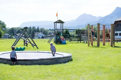 Ein Kinderspielbereich in der Unterkunft Hotel Aberseehof